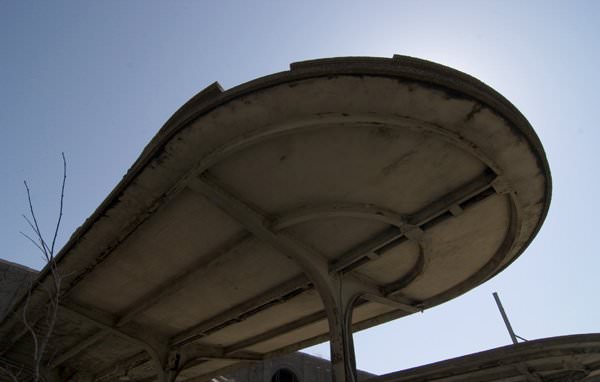 Platform Overhang