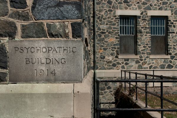 Psychopathic Building