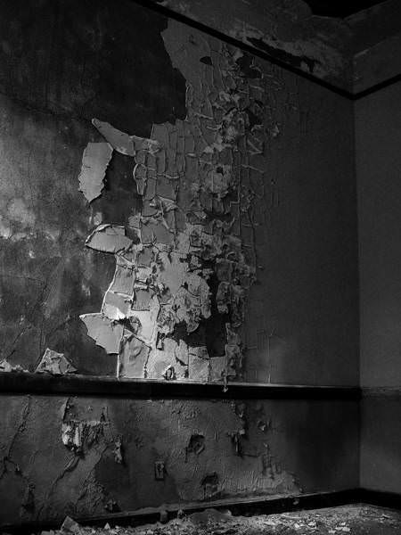 Peeling Corner