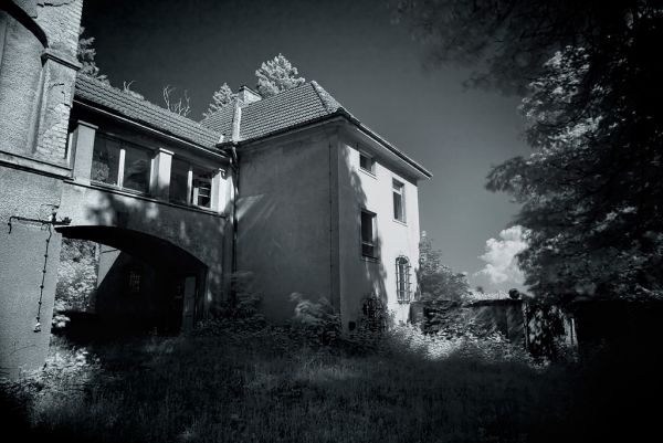 Die Tiefen Schatten
