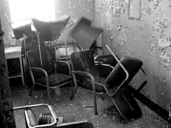 Chair Room