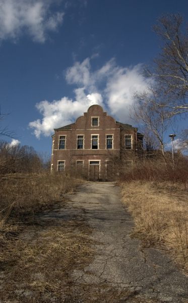 A Dead Building