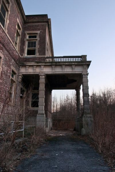 Side Portico