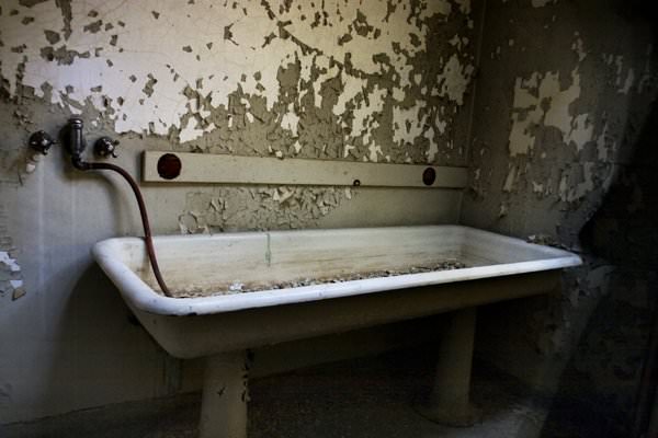 Tub