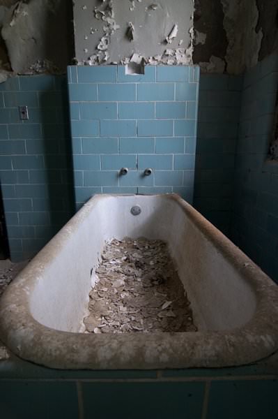 Tub