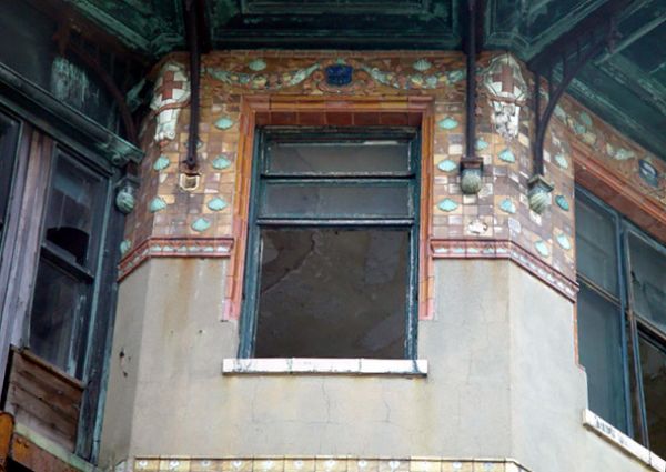Turret Eave
