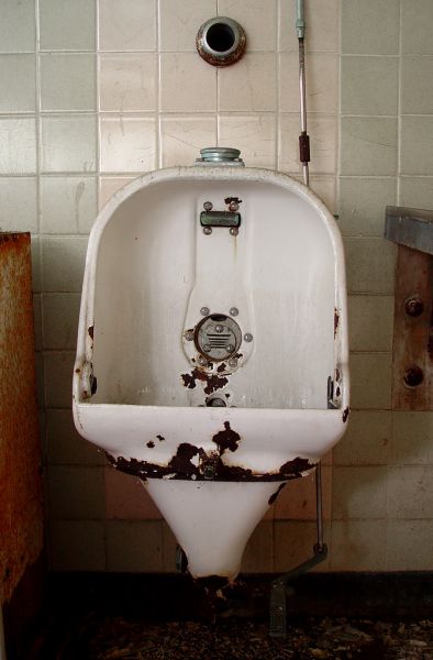 Urinal