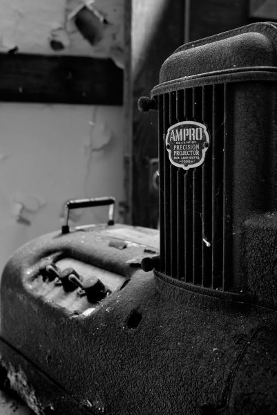 Ampro Precision Projector