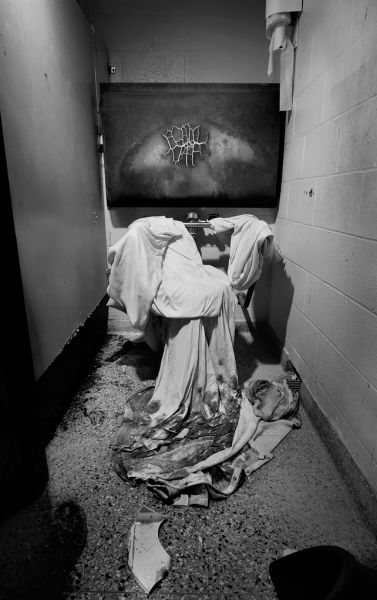A Shrouded Porcelin God
