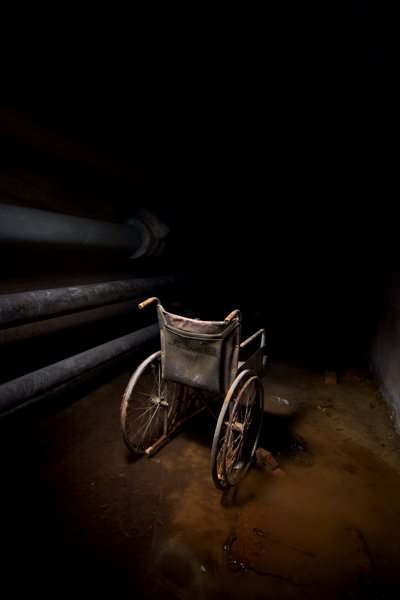 Tunnel Chair