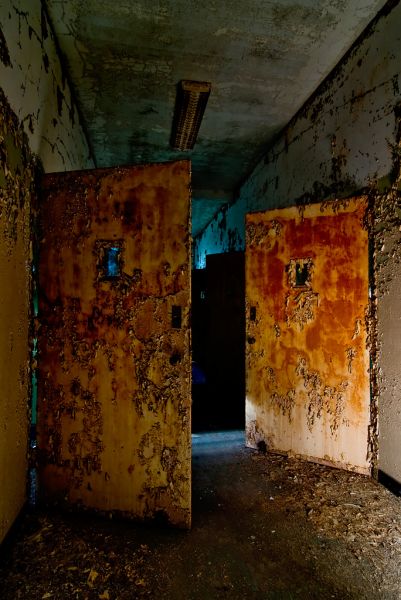 Underlit