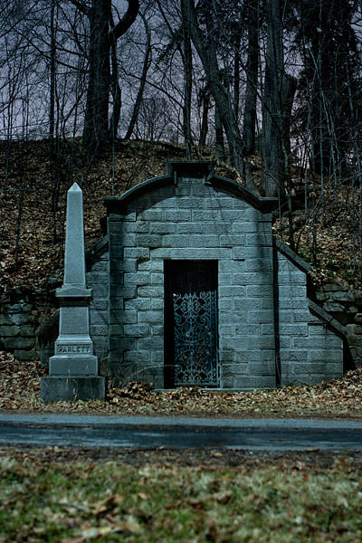 Glenwood Cemetery NY full moon